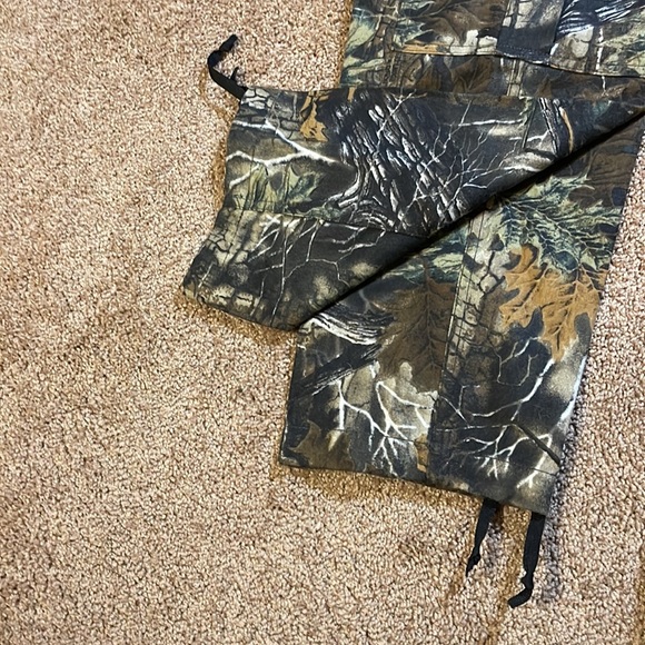 Challenger youth Large (14-16) camo hunting pants - Picture 6 of 7